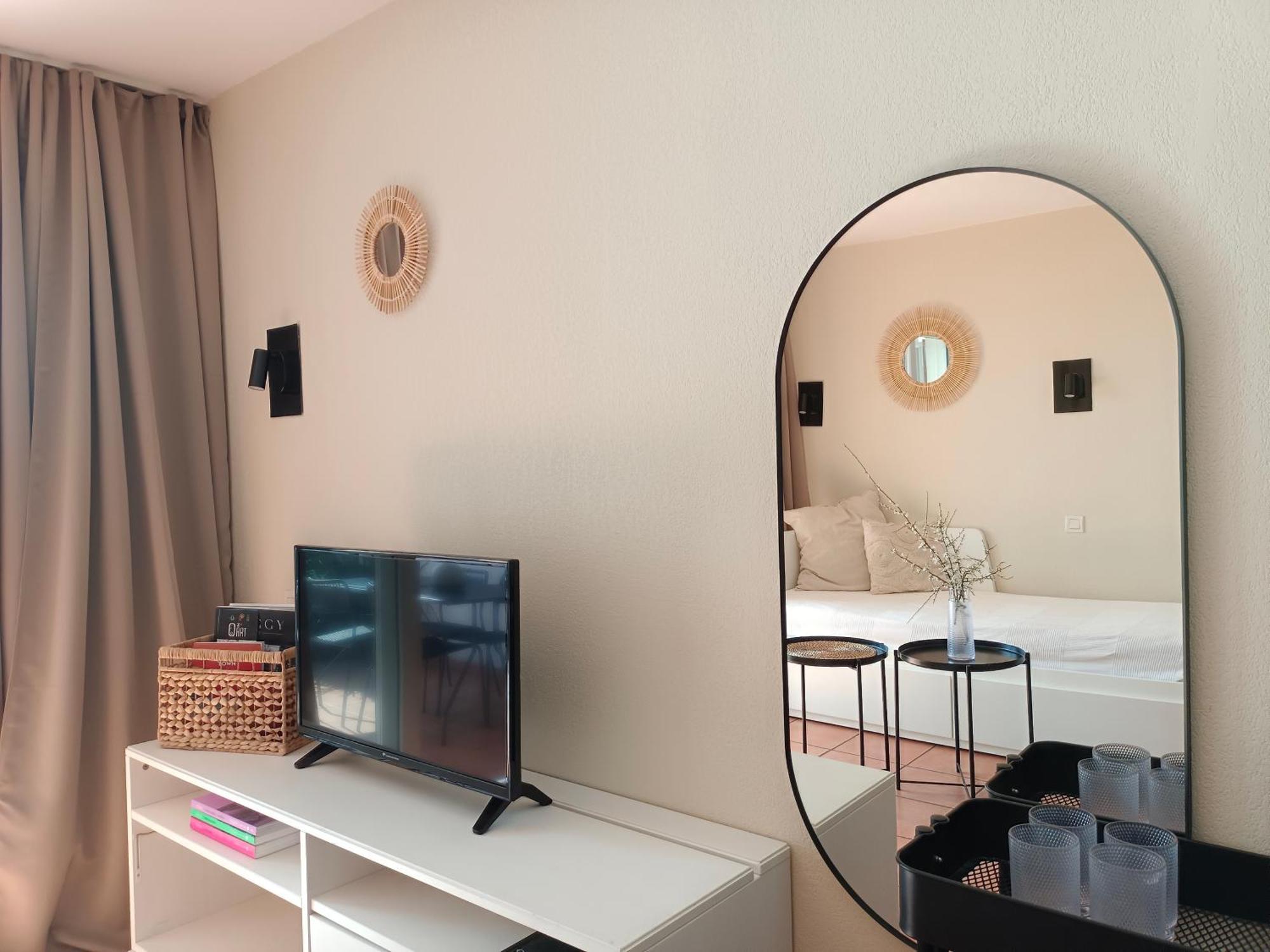 T1 Bis Avec Piscine Vue Golf Et Montagnes Apartment อาร์กองส์ ภายนอก รูปภาพ