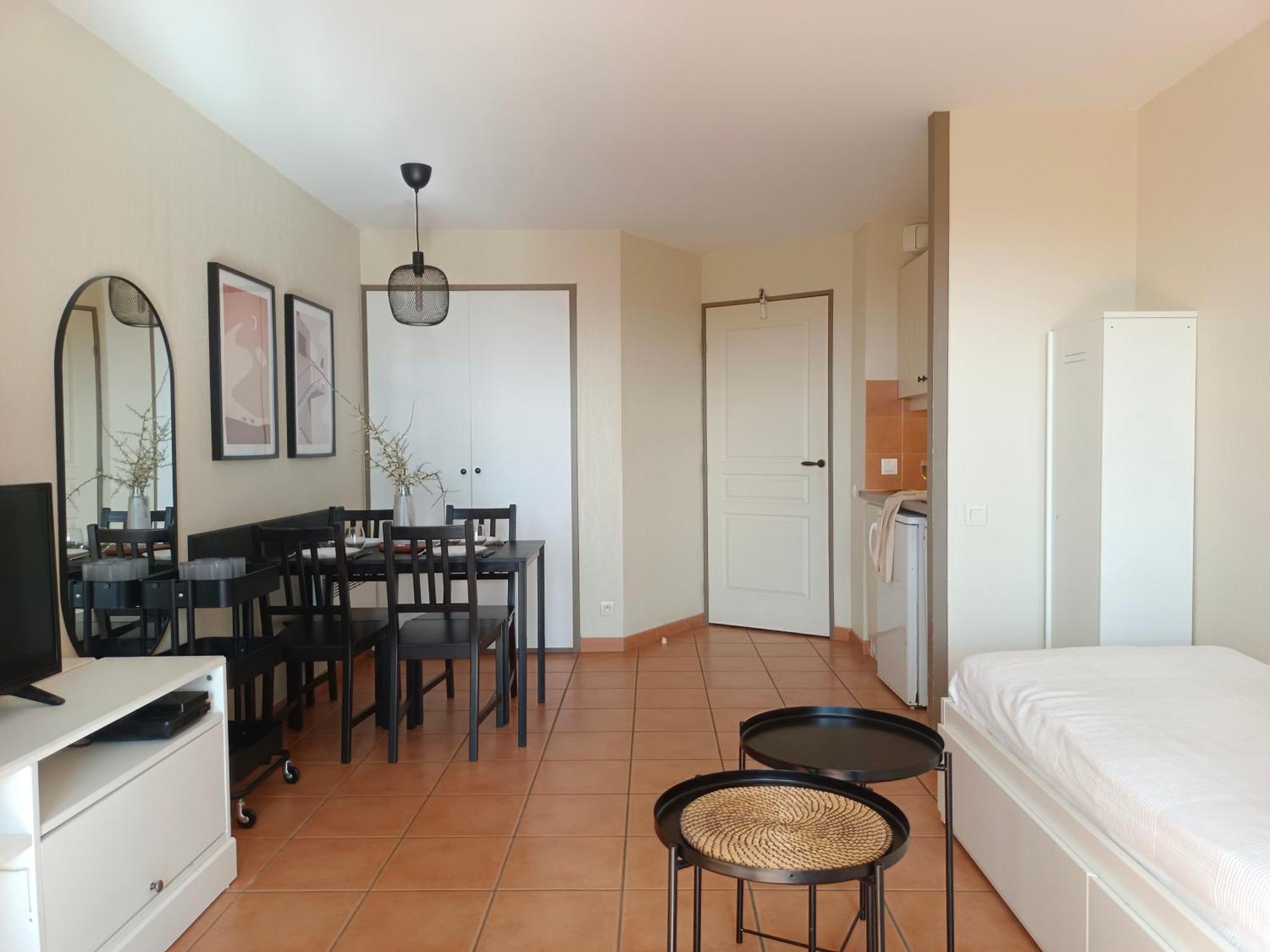 T1 Bis Avec Piscine Vue Golf Et Montagnes Apartment อาร์กองส์ ภายนอก รูปภาพ