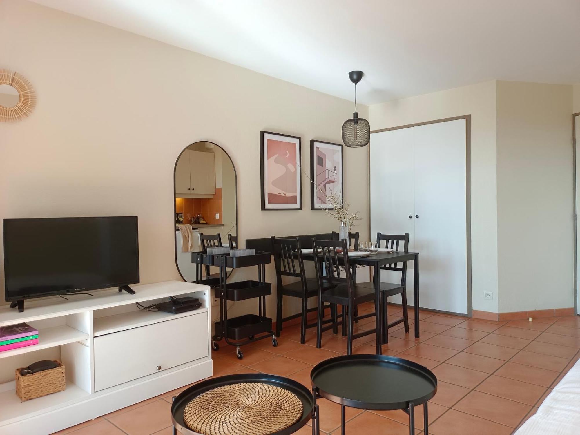 T1 Bis Avec Piscine Vue Golf Et Montagnes Apartment อาร์กองส์ ภายนอก รูปภาพ